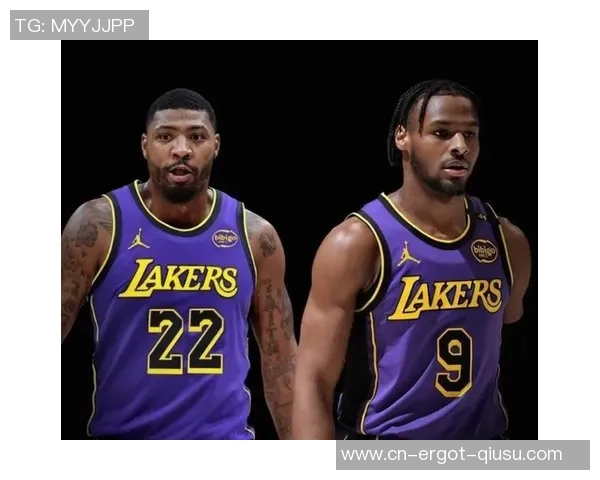 湖人大胜雄鹿！三核狂轰86分，海斯有前进，拉拉维亚+布朗尼全垮